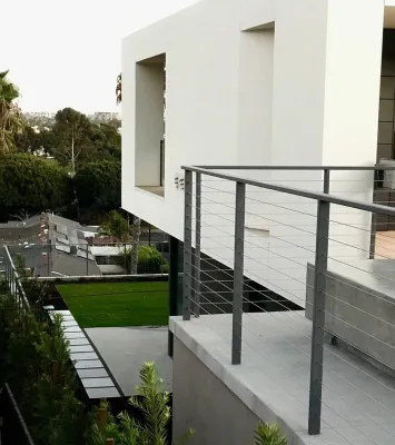 Santa Monica Elegance — Landscape Design project by Outside InStyle in Santa Monica