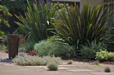 Outside InStyle - Garden Remodeling in Los Angeles, CA