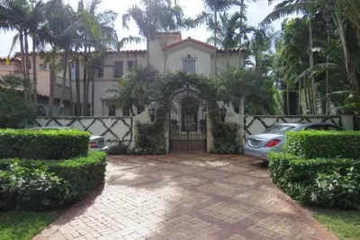 Allinson Residence - Palm Beach — Landscape Design project by Paradelo Burgess Design Studio LLC
