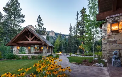 Elegant Mountainside by Veritas Fine Homes Inc