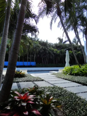 Custom Residence 01, Palm Beach — Landscape Design project by Parker-Yannette Design Group, Inc. in Palm Beach