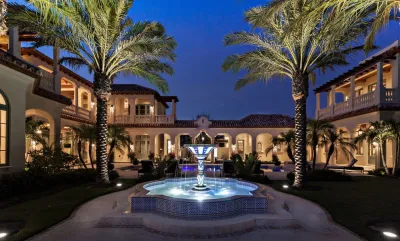 Custom Residence 11, Jupiter Hills, Tequesta — Landscape Design project by Parker-Yannette Design Group, Inc.