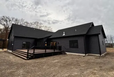 Tull Contemporary Farmhouse Design by Bay To Beach Builders