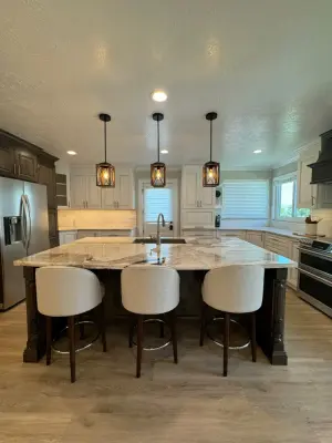 Valley Kitchen of Utah by Deer Hollow Construction & Development