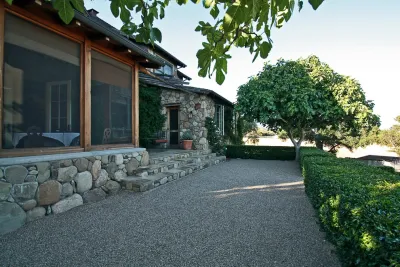 Paul Hendershot Design, Inc. - Garden Remodeling in Santa Barbara, CA