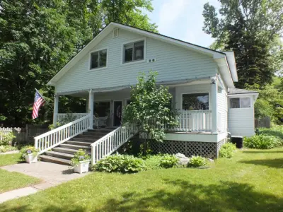 Conquest Builders, Inc. - Tile & Stone Installation Services in Charlevoix, MI