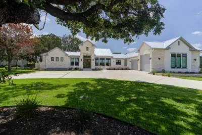 Feline Wilderness — Custom Home Builders project by Parker Homes