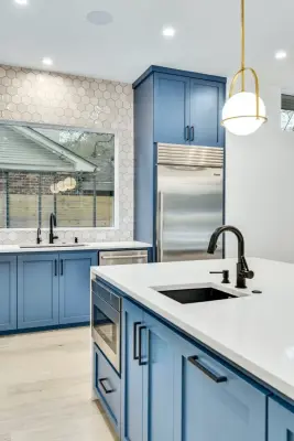 Woodway Avenue by Moazami Homes