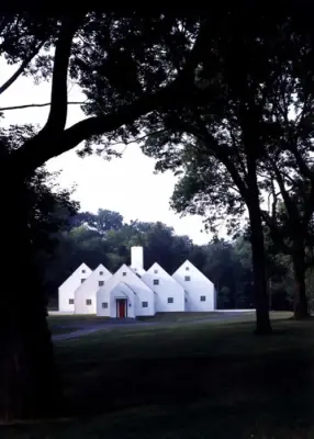 Hugh Jacobsen's Eight Gabled House — Kitchen Remodeling project by Hartert-Russell
