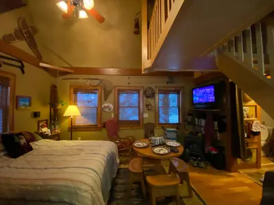 Tailored Design and Construction of a Bunkhouse by Mark Frateschi Design Build