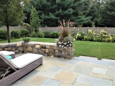 Putnam's Landscaping - Retaining Wall Construction in Wilton, CT