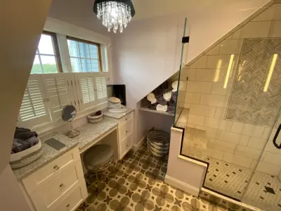 South Broad Paint & Home Center - Custom Cabinets & Cabinetry in Wallingford, CT