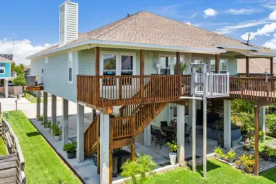 Residential Construction Services - Flooring Installation Services in Galveston, TX