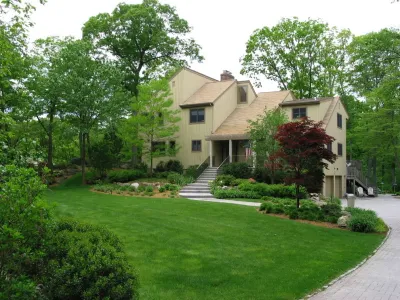Norwalk Contemporary — Landscape Design project by Rock Spring Design Group LLC (David Verespy, ASLA)
