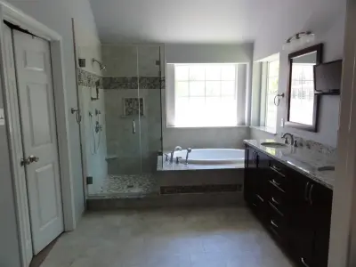 Simmons South Austin Restroom — Kitchen Remodeling project by MHM Remodeling