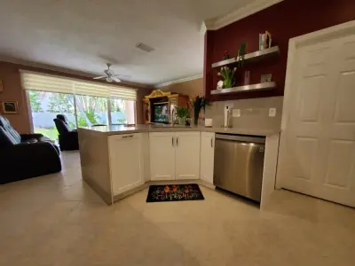 White Shaker Door Transitional Kitchen Renovation — Kitchen Remodeling project by Kitchen Solvers Of Fort Lauderdale