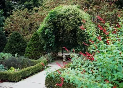 Gardens of Beaulieu — Landscape Design project by Rosmarin Landscape Design