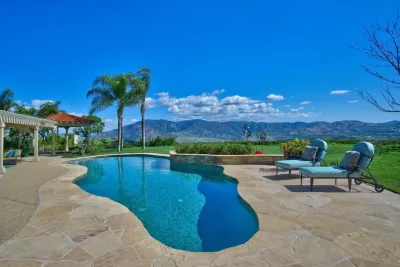 Rue Group, Inc. / Kathryn Rue, Landscape Architect - Garden Remodeling in Fullerton, CA