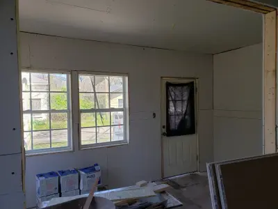 Smith Property Solutions LLC - Flooring Installation Services in Jonesboro, AR