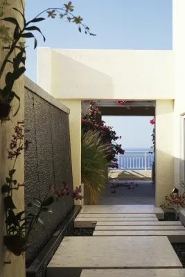 Camargo Penthouse — Landscape Design project by Savino Miller Design Studio