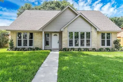 Carolyn Davis - Complete Home Renovation — Home Renovation & Remodeling Services project by Romo Remodeling