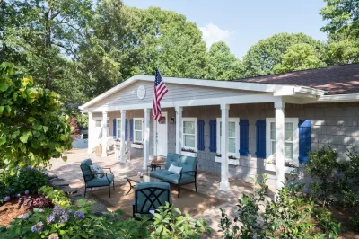 Fox's Home Free - Episode 2 "Americana" — Landscape Design project by ServeScape