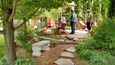 Craftsman Small-Space Gardening — Landscape Design project by Avant Gardening & Landscaping Inc