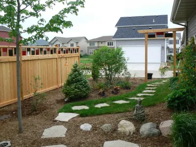 Privacy Screen — Landscape Design project by Avant Gardening & Landscaping Inc