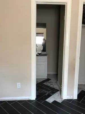 Bonnie Harms Design / Michael Harms Construction - Kitchen Remodeling in Mcallen, TX