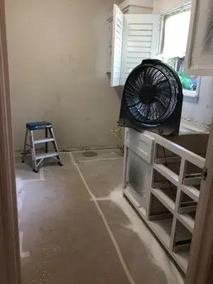 Bonnie Harms Design / Michael Harms Construction - Kitchen Remodeling in Mcallen, TX