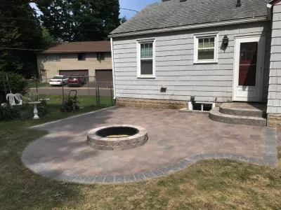 Stone Arch Landscapes - Retaining Wall Construction in Minneapolis, MN