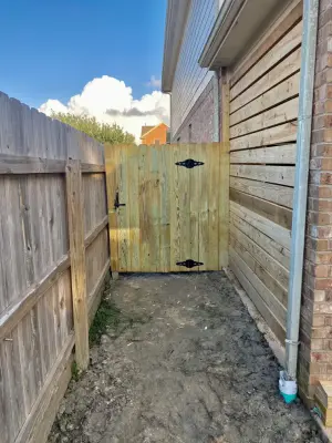 Red Beard Construction LLC - Fence Installation in Baytown, TX