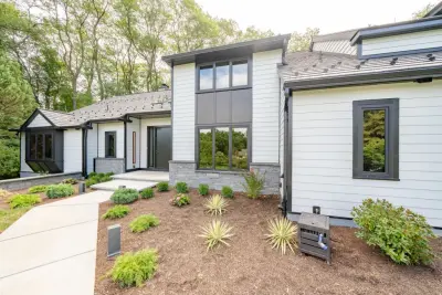 Renovation of Home on Dogwood Hill Lane by Hazley Builders | Architects
