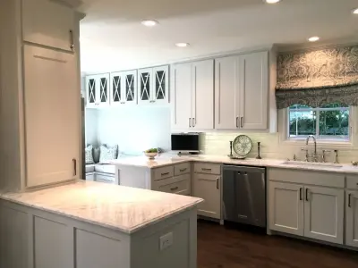 Chic Kitchen by Stringer Construction & Design