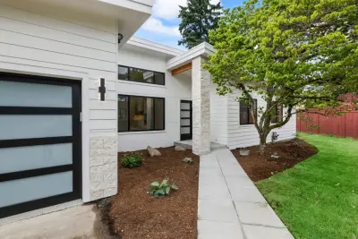 Level Up Construction & Remodeling - Carpentry & Woodworking in Bellevue, WA