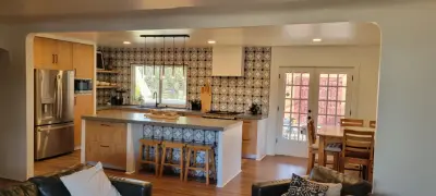 Modern Farmhouse by Habitation Inc