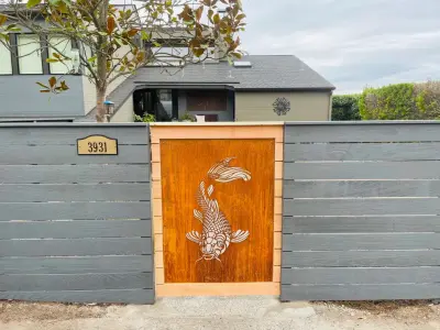 Lateral fence by Cool Cat Fence