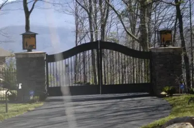 Crabtree-Crabtree Iron works - Fence Installation in Rockwood, TN