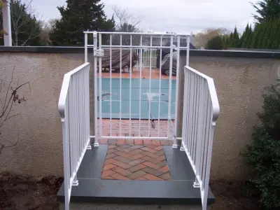 Bill's Custom Metal Fabrications Inc. - Fence Installation in Westbury, NY