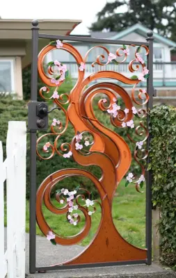 Carbon & Sand - Fence Installation in Kenmore, WA