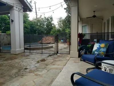 Life Saver Of Houston - Fence Installation in Houston, TX