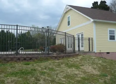 Royal Fence - Fence Installation in Red Boiling Springs, TN