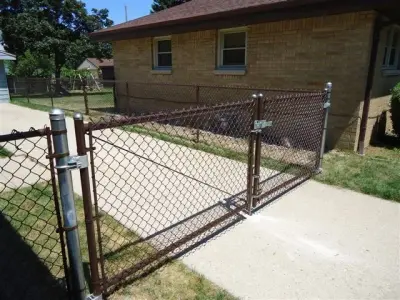 Postholes Unlimited - Fence Installation in Waterford, WI