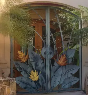 808 Island Art - Fence Installation in Skyforest, CA