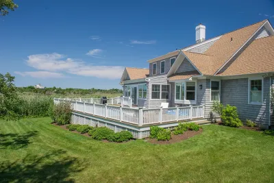 The León Group, LLC - Landscape Construction in Bridgehampton, NY