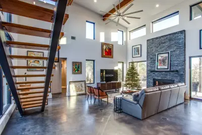 Hobbs' Ink, LLC - Custom Home Builders in Lakeway, TX