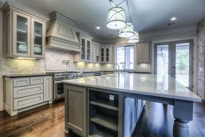 Bespoke Artisan | Houston by Allen Irvin - Designer