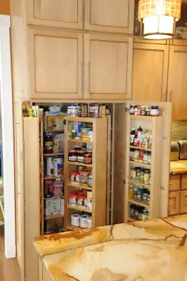 Toffee Kitchen — Kitchen Remodeling project by Annapolis Heirlooms