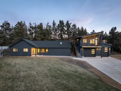 Caldera Custom Contractor LLC - Custom Cabinets & Cabinetry in Bend, OR