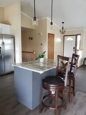 Contemporary Kitchen Renovation with Color Variation — Kitchen Remodeling project by Spokane Stone Creations LLC